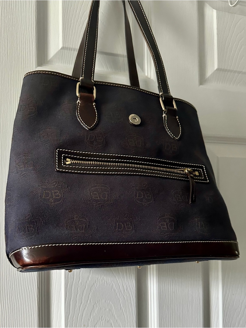 Dooney & Bourke Bag